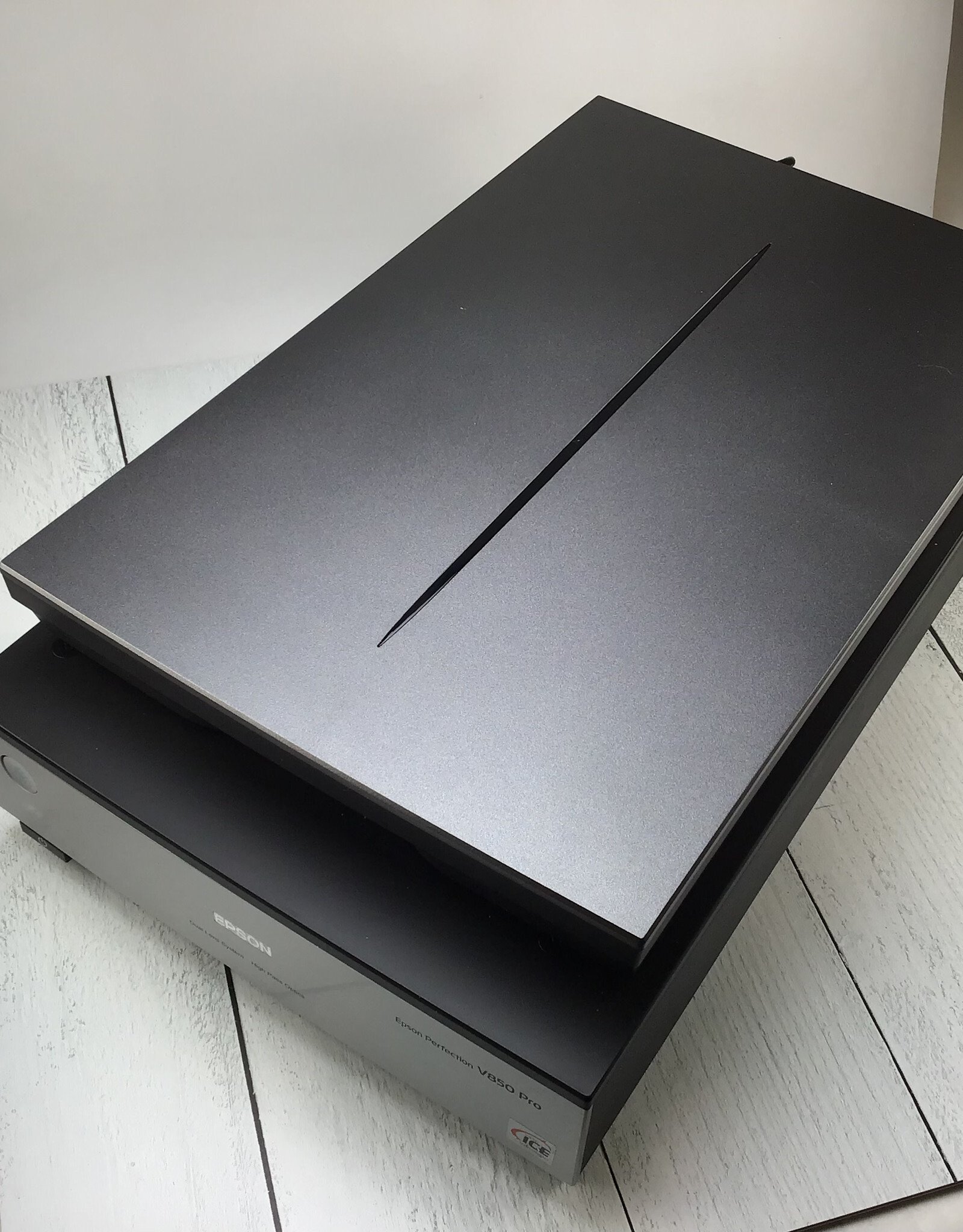 Epson Epson Perfection V850 Pro Scanner No Film Holders Used Good