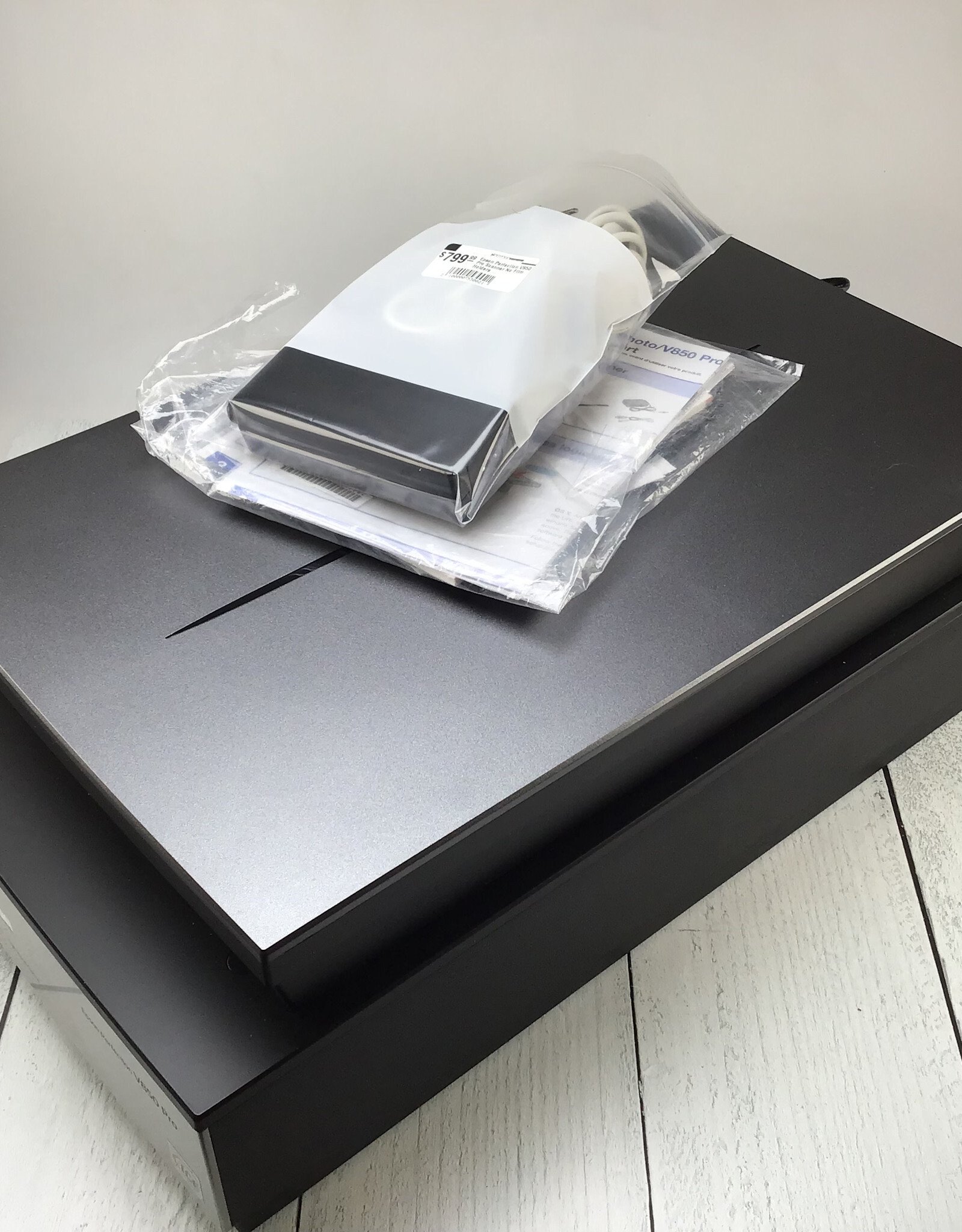 Epson Epson Perfection V850 Pro Scanner No Film Holders Used Good