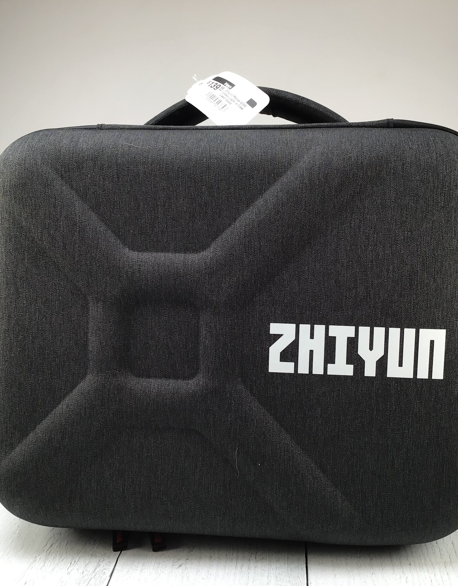 Zhiyun Molus G200 Video Light in Case Used Good