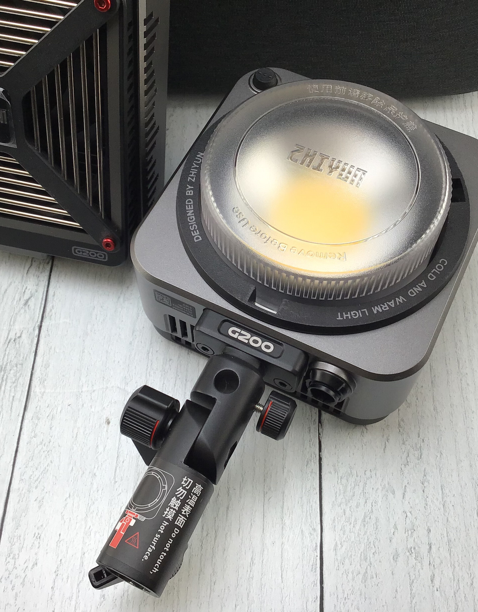 Zhiyun Molus G200 Video Light in Case Used Good