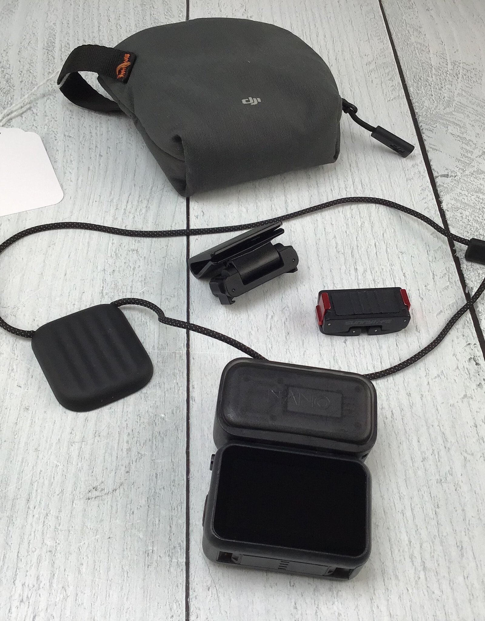 DJI DJI Nano Camera 128 GB w/ Accessories and Case Used Good