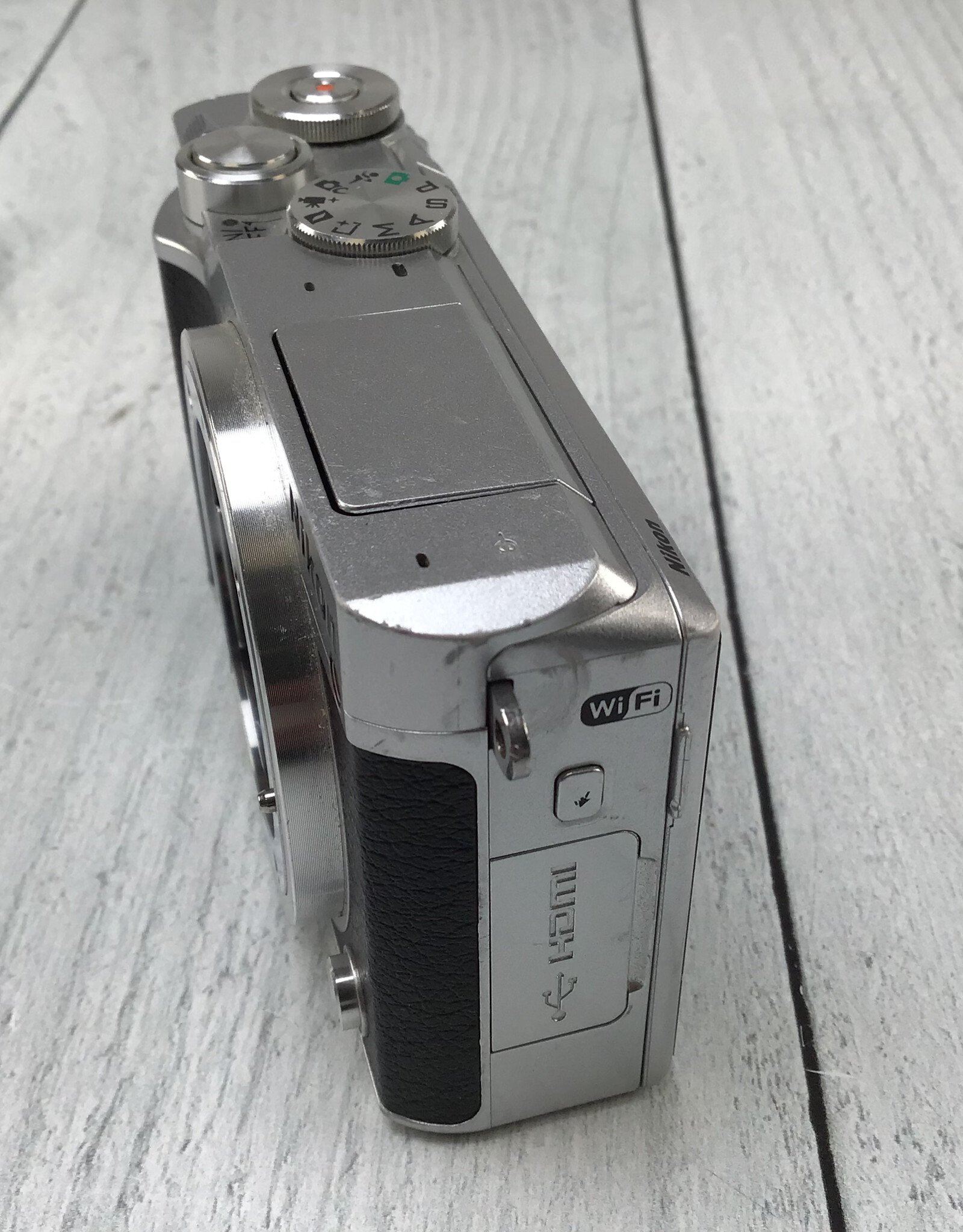 NIKON Nikon 1 J5 Camera Body No Body Cap Used Good