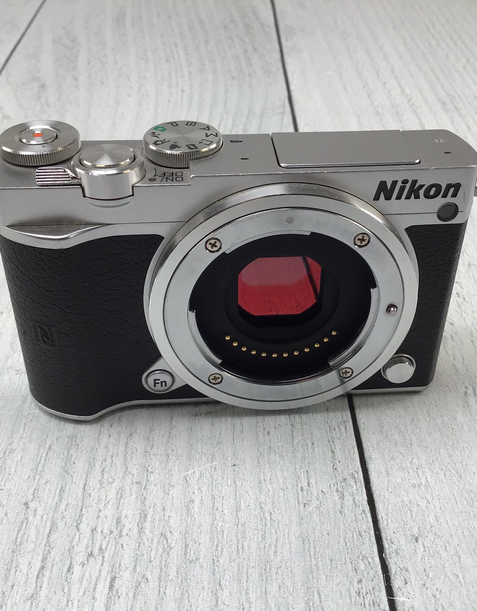 NIKON Nikon 1 J5 Camera Body No Body Cap Used Good