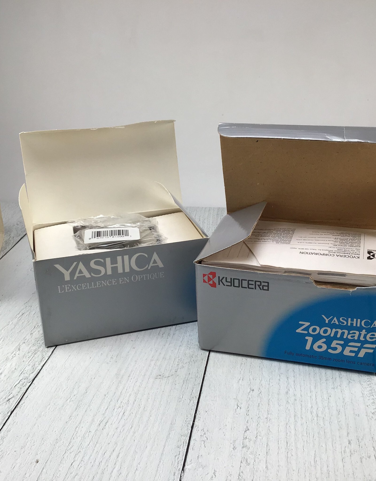 Yashica Yashica Zoomate 165EF Film Camera in Box Used EX