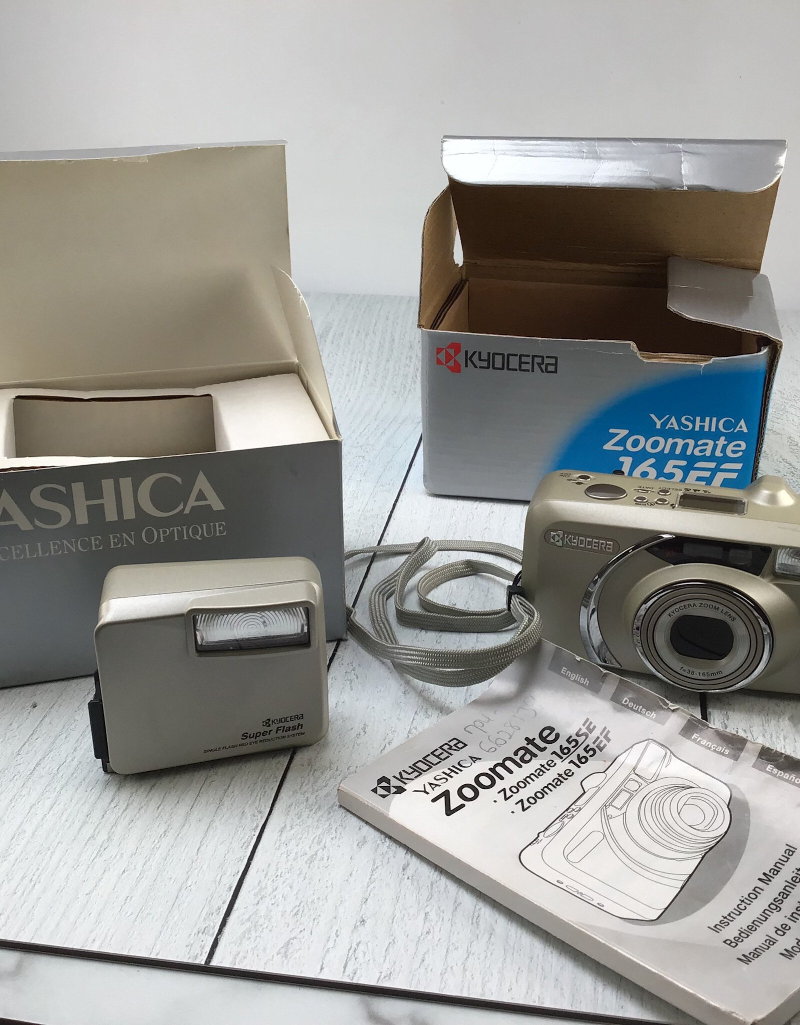 Yashica Yashica Zoomate 165EF Film Camera in Box Used EX