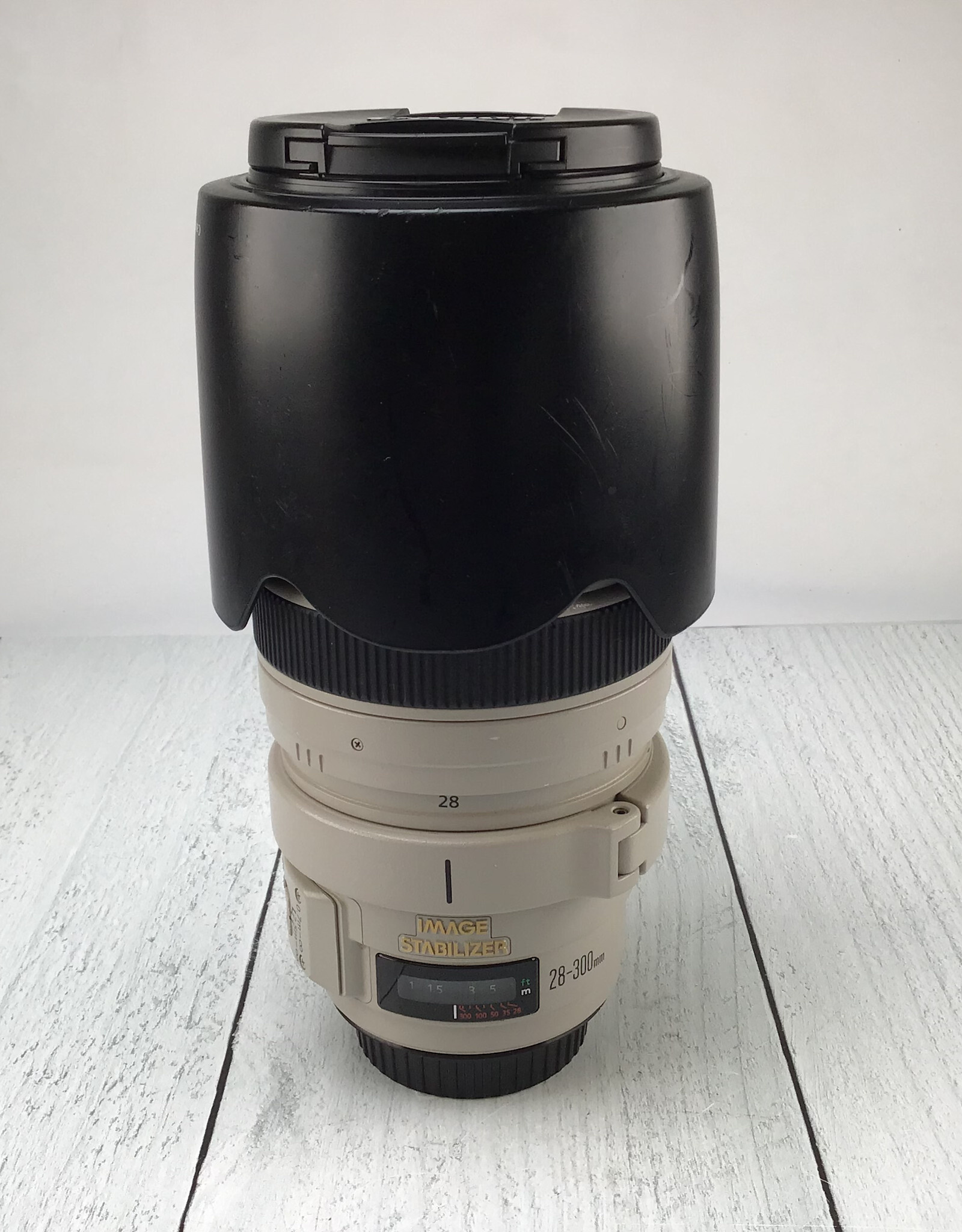 CANON Canon EF 28-300mm f3.5-5.6 L IS USM Lens Used AS-IS