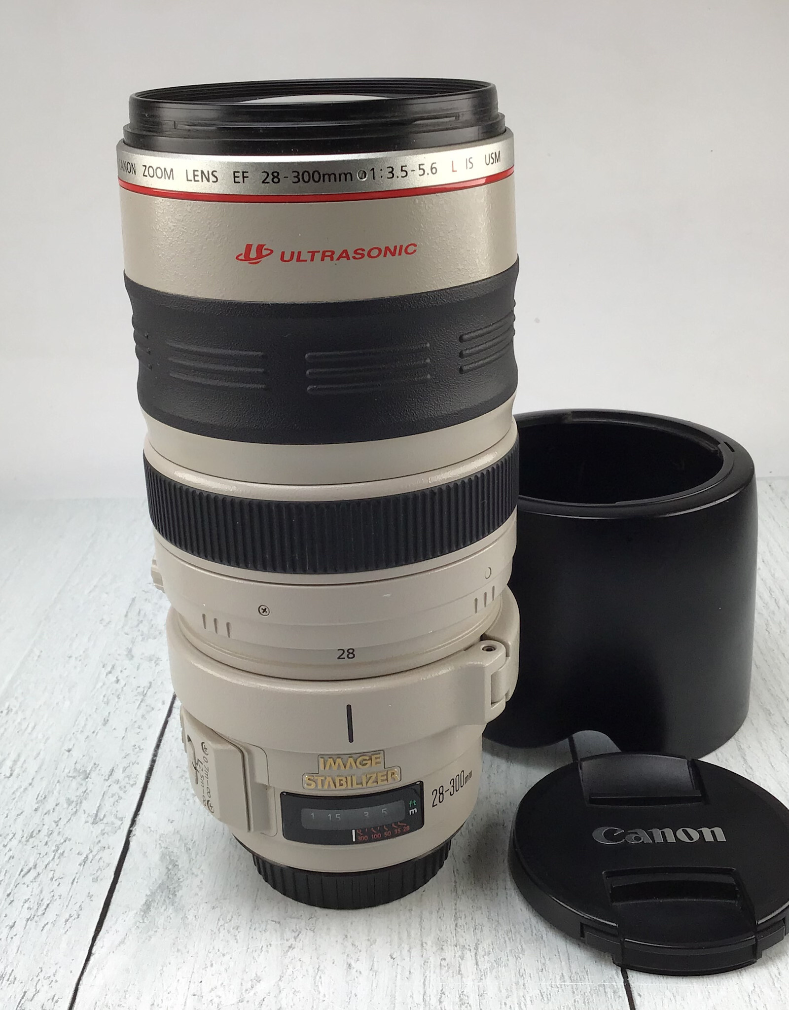 CANON Canon EF 28-300mm f3.5-5.6 L IS USM Lens Used AS-IS