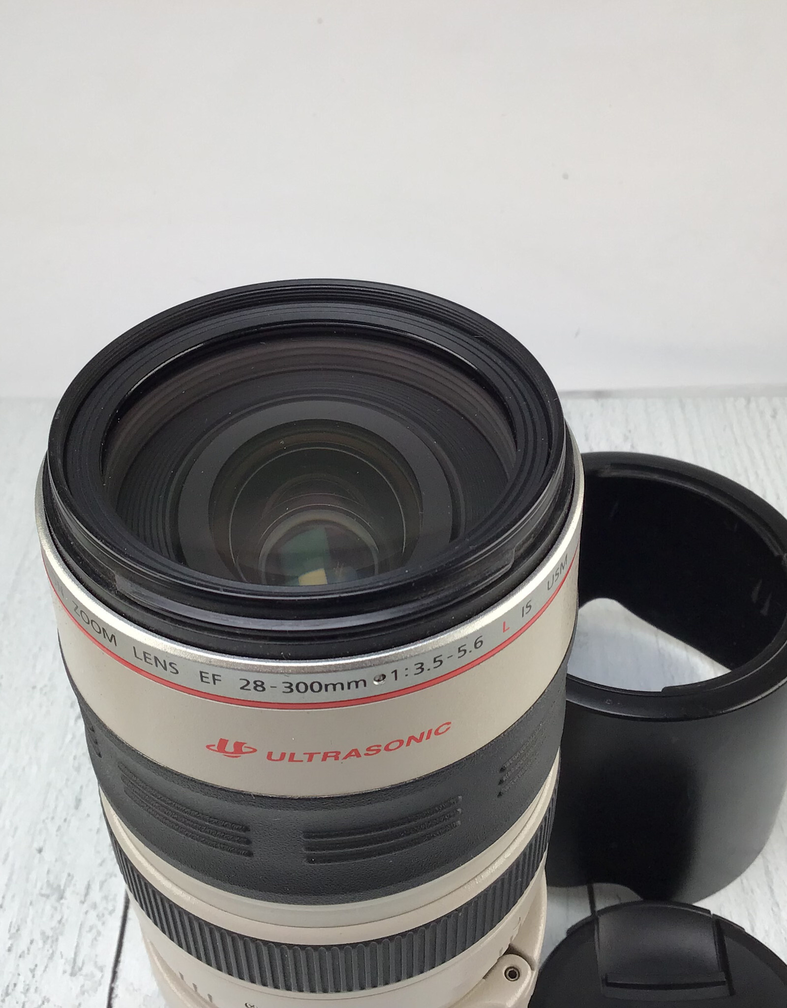 CANON Canon EF 28-300mm f3.5-5.6 L IS USM Lens Used AS-IS
