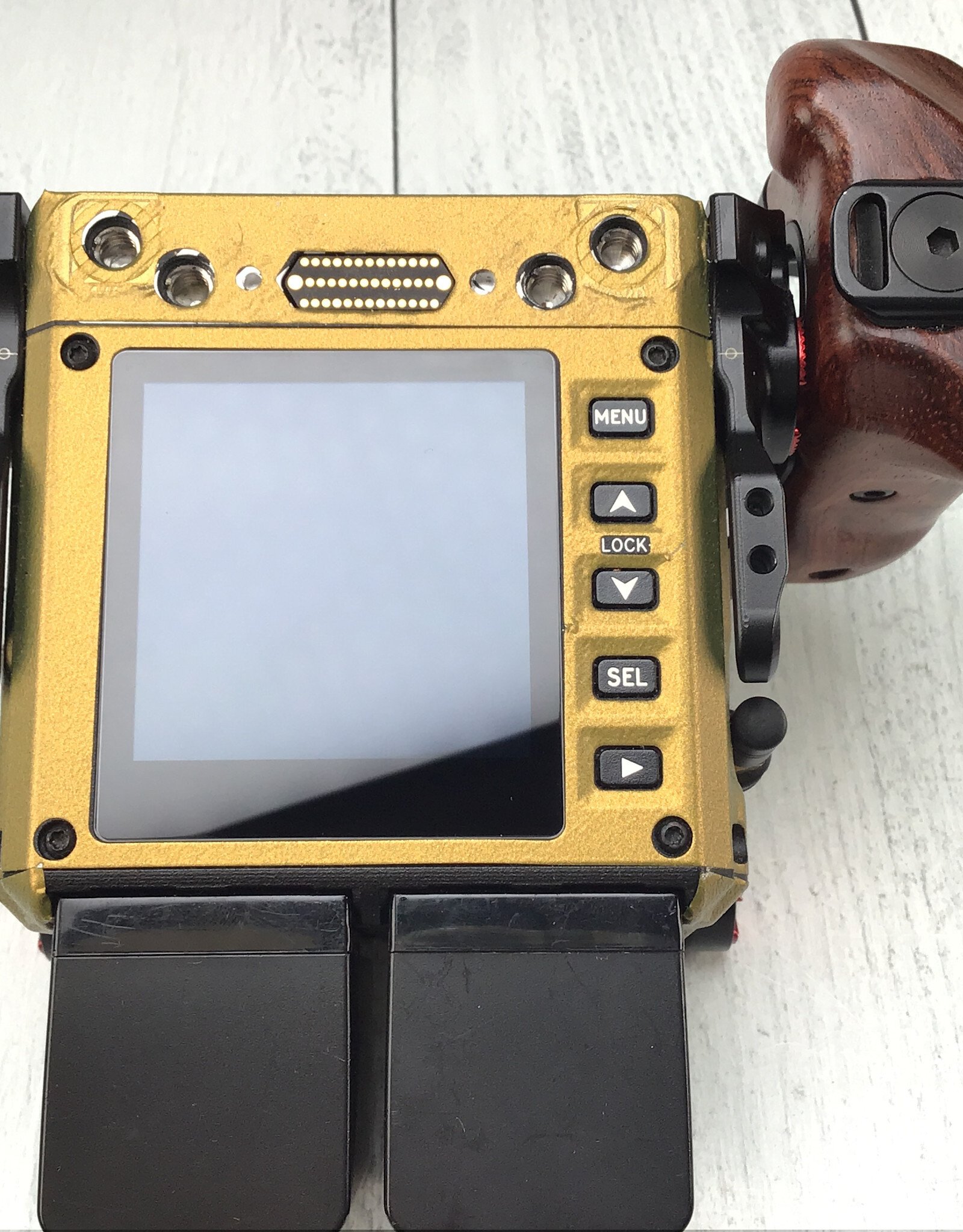 Red RED DIGITAL CINEMA KOMODO-X 6K Camera w/ Access 406 Hours Used Fair