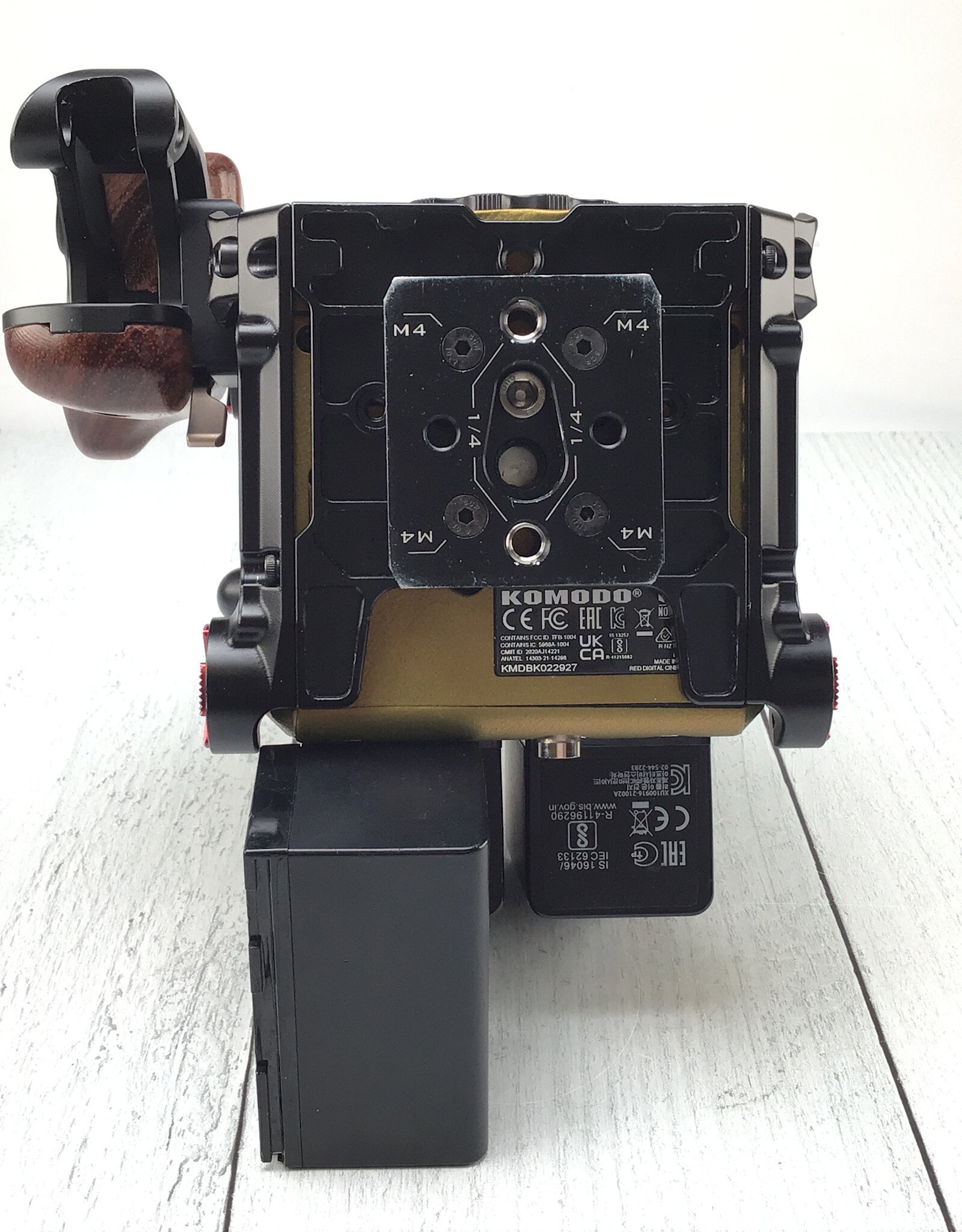 Red RED DIGITAL CINEMA KOMODO-X 6K Camera w/ Access 406 Hours Used Fair