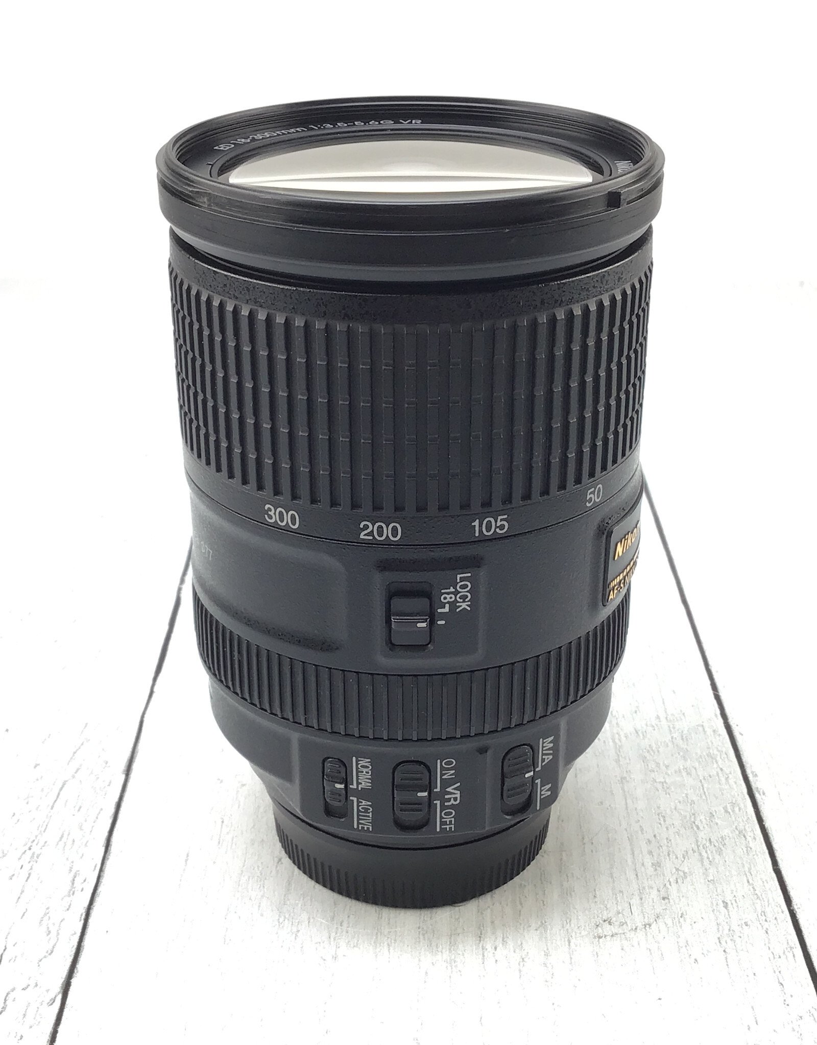 NIKON Nikon D AF-S Nikkor 18-300mm f3.5-5.6G VR Lens Used Good
