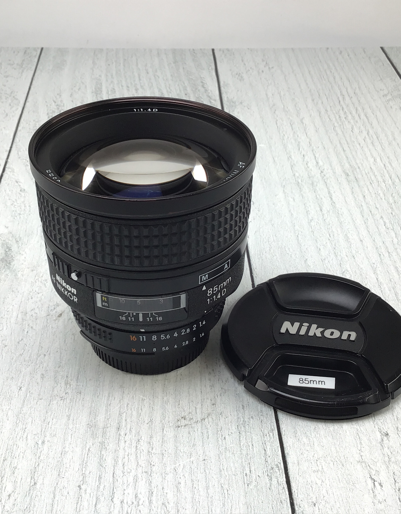 NIKON Nikon AF Nikkor 85mm f1.4 D Lens Used Good