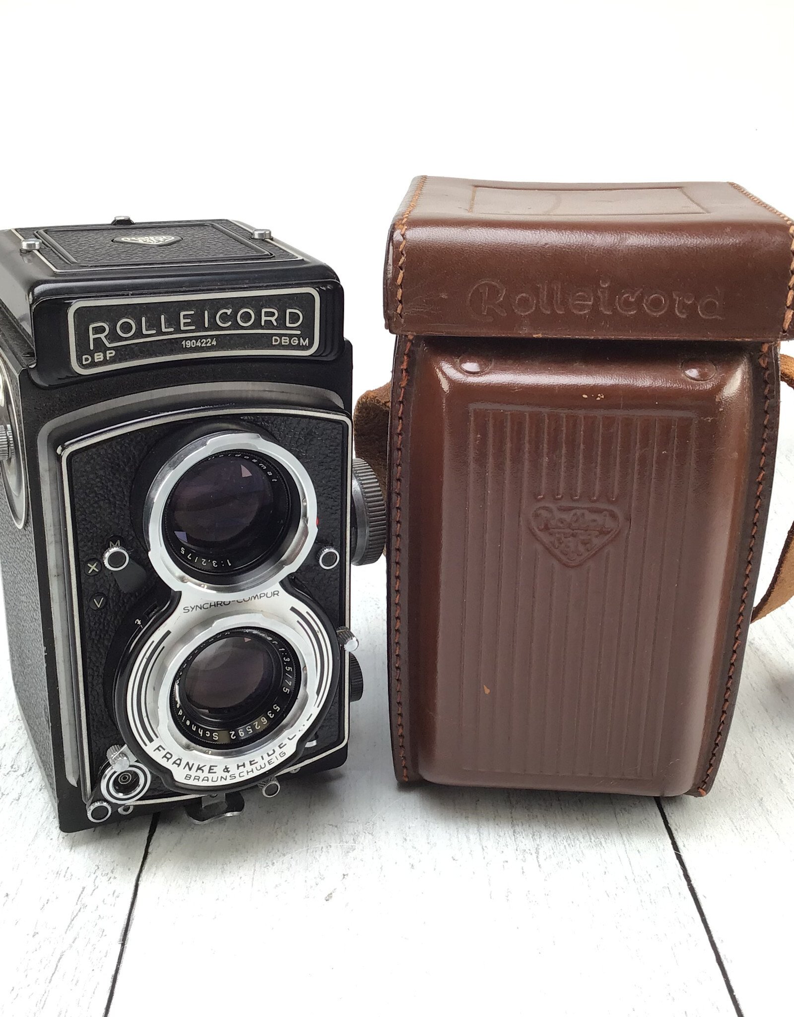 Rollei Rollei Rolleicord Camera w/ Xenar 75mm f3.5 Slow Speeds Off Used As Is