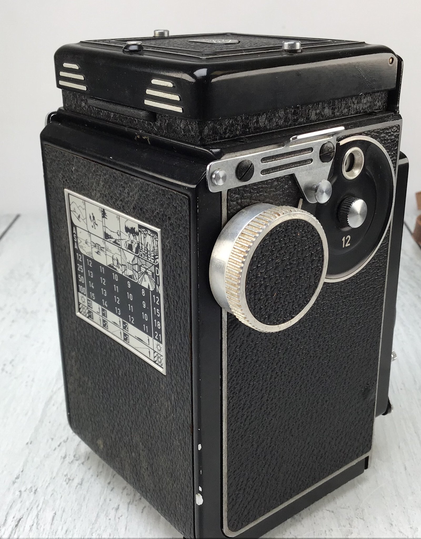Rollei Rollei Rolleicord Camera w/ Xenar 75mm f3.5 Slow Speeds Off Used As Is