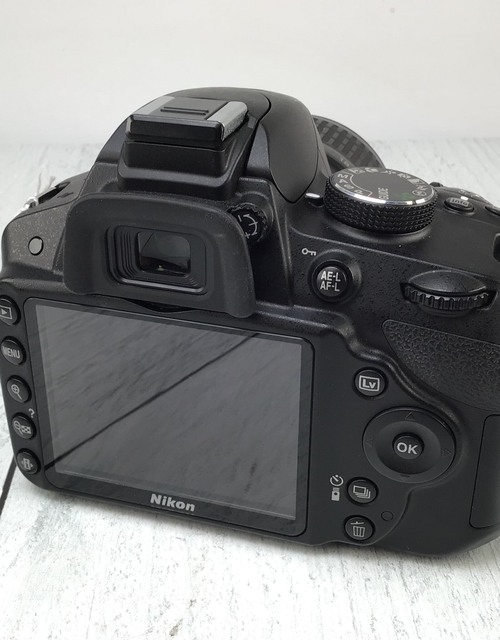 NIKON Nikon D3200 Camera w/ 18-55mm Used Good