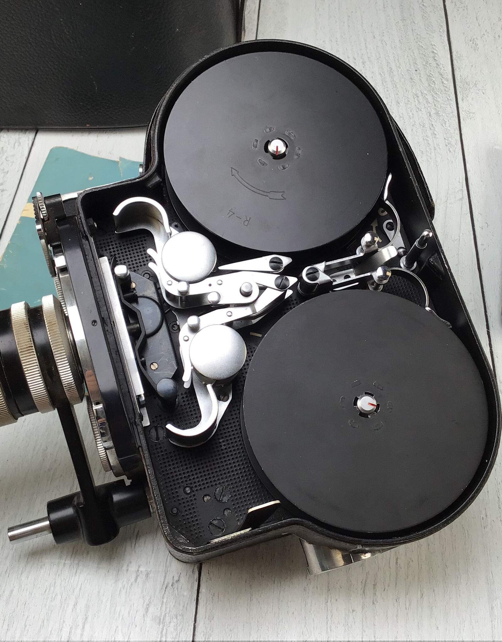 Bolex Bolex H8 16mm Camera w/ Switar 8-35mm Untested Used AS IS