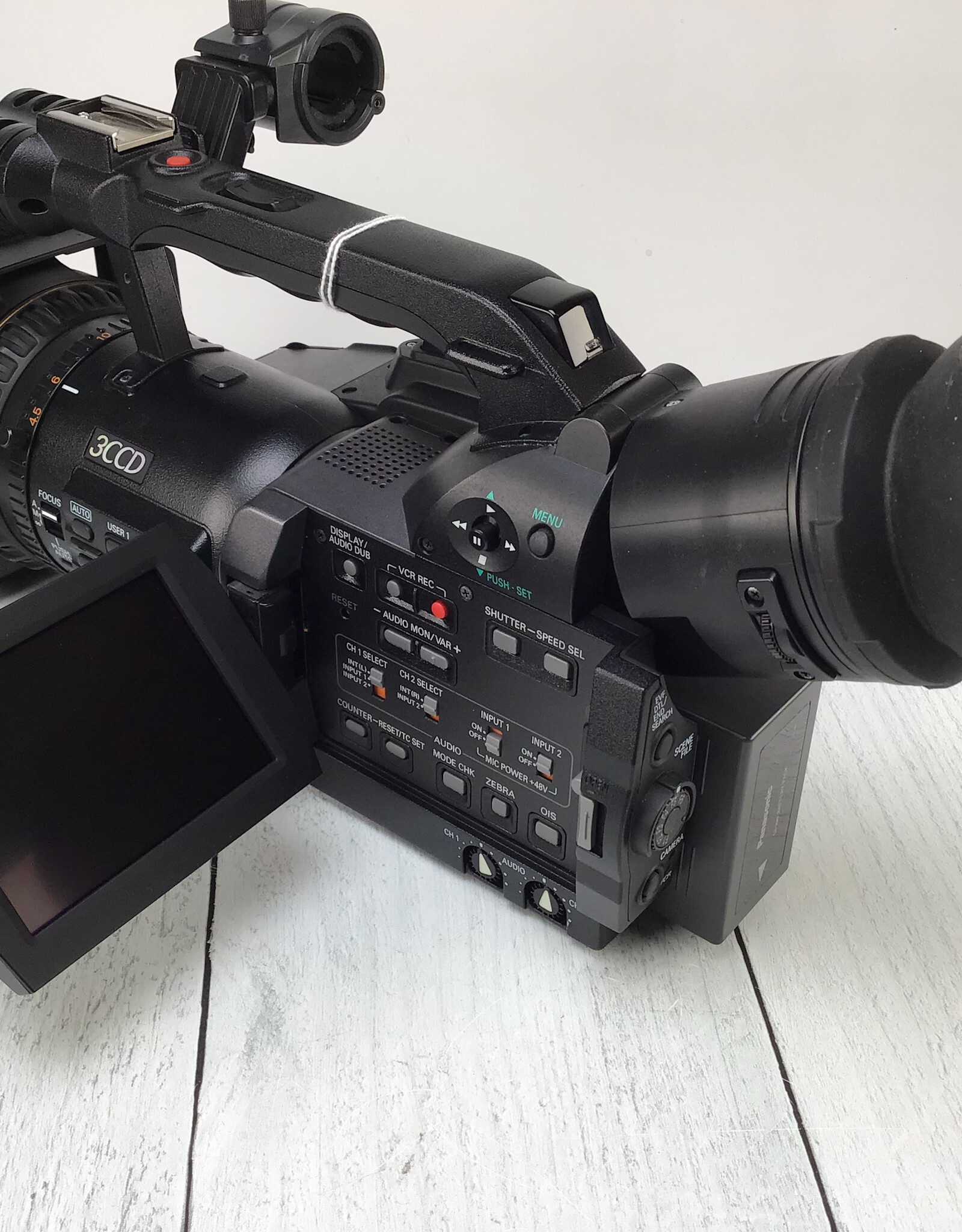 PANASONIC Panasonic AG-DVX100BP Camcorder 426 Hours Used Good