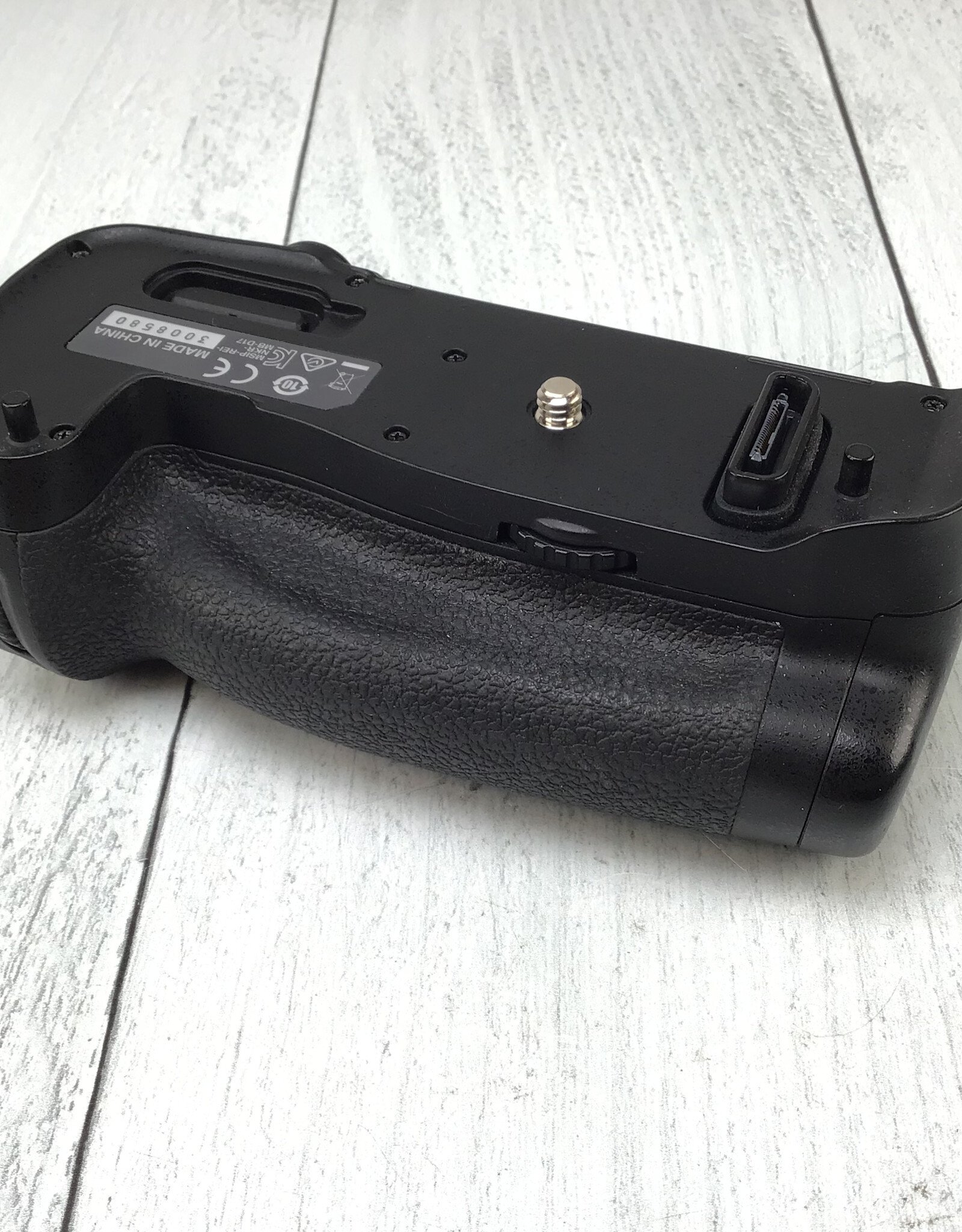 NIKON Nikon MB-D17 Battery Grip Used Good