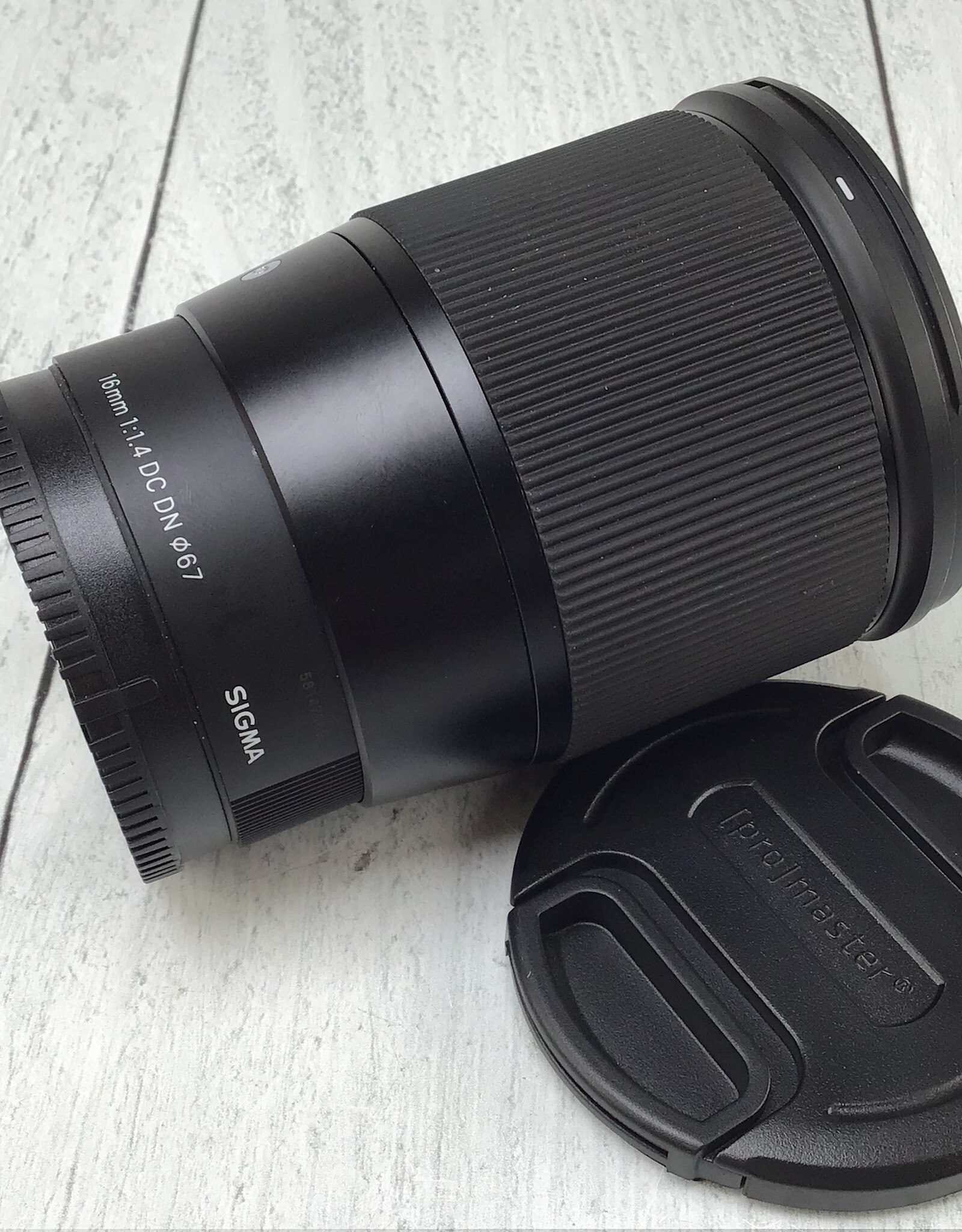 SIGMA Sigma 16mm f1.4 DC DN Lens for Sony Used Good