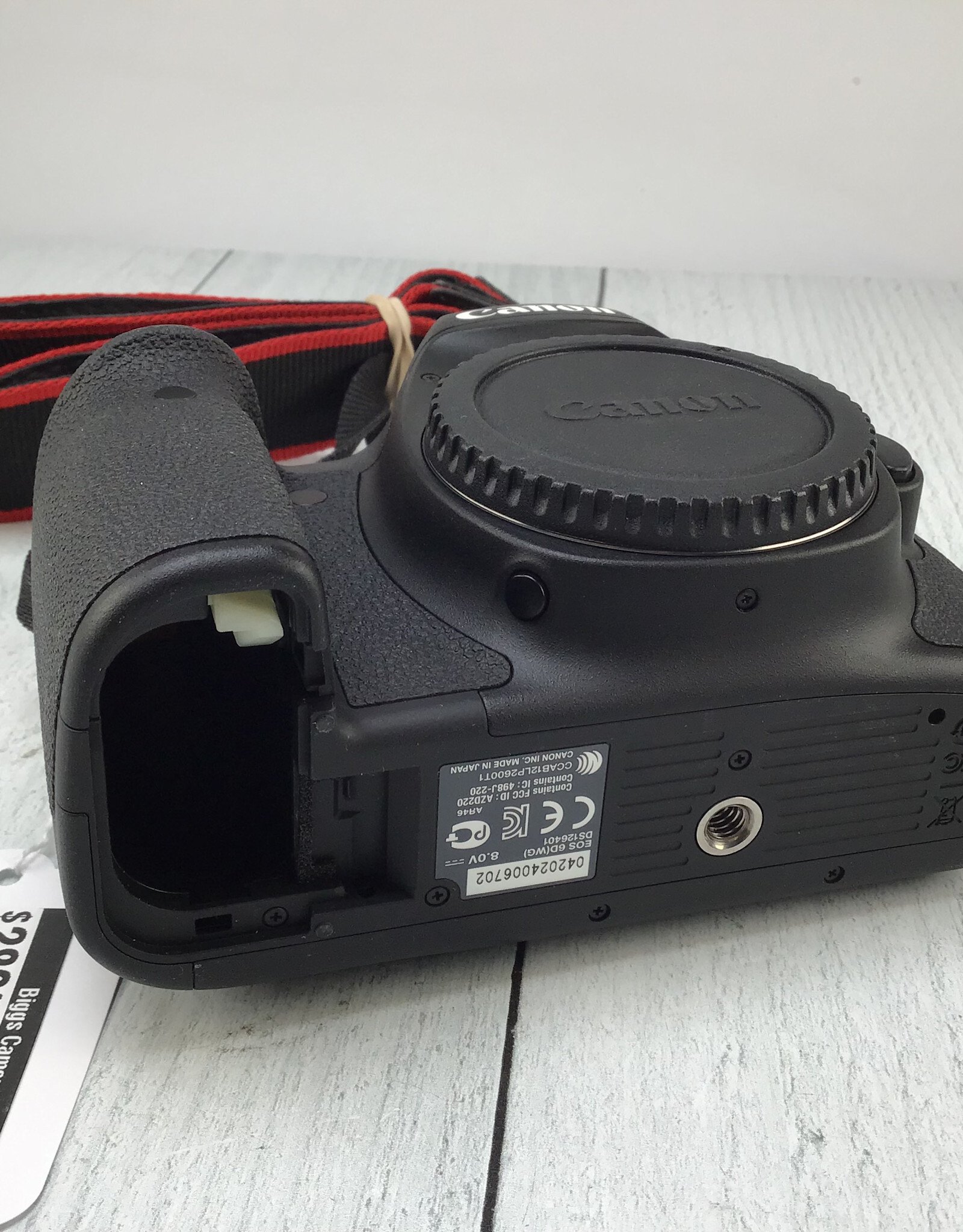 CANON Canon 6D Camera Missing Battery Door Used Fair