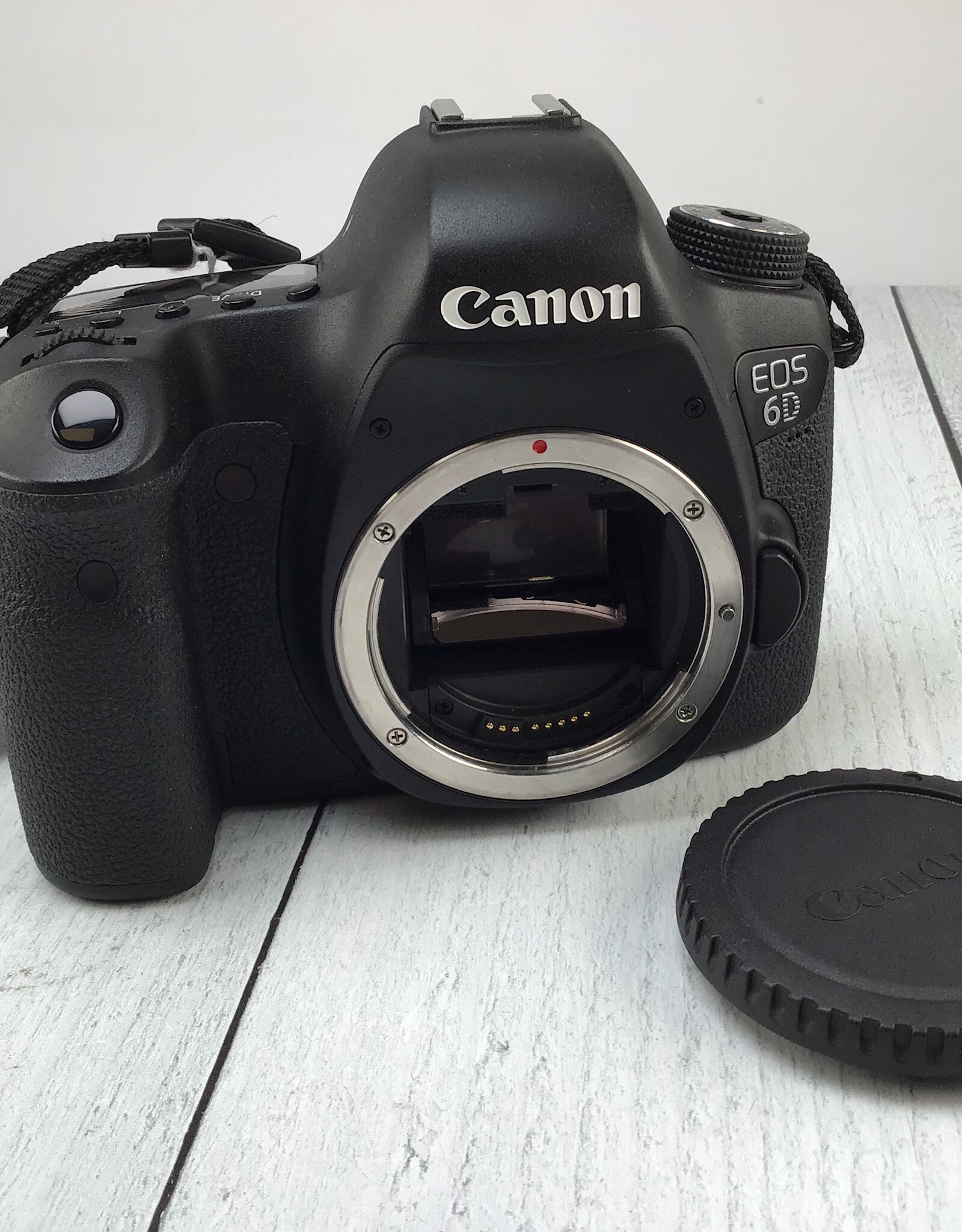 CANON Canon 6D Camera Missing Battery Door Used Fair