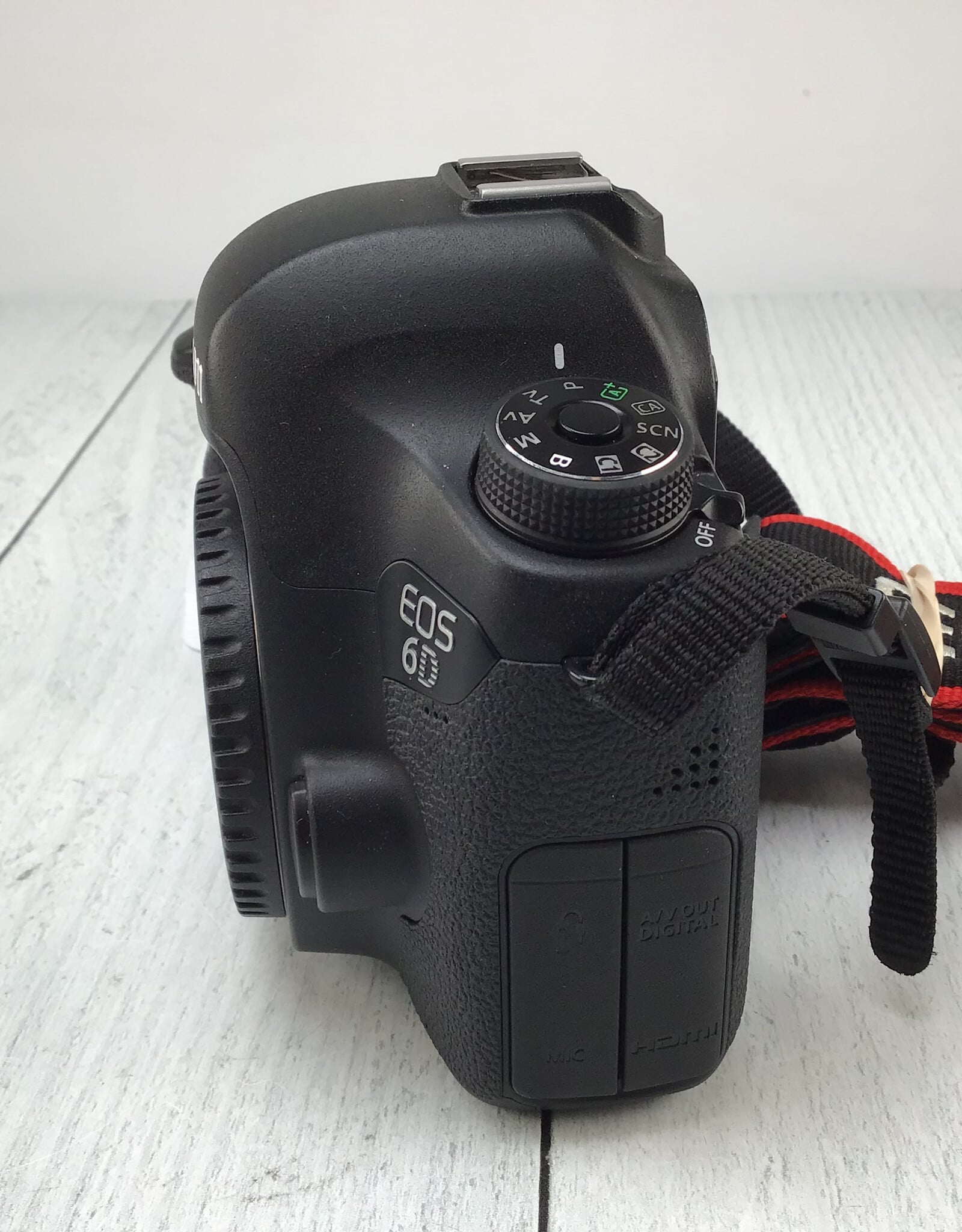 CANON Canon 6D Camera Missing Battery Door Used Fair