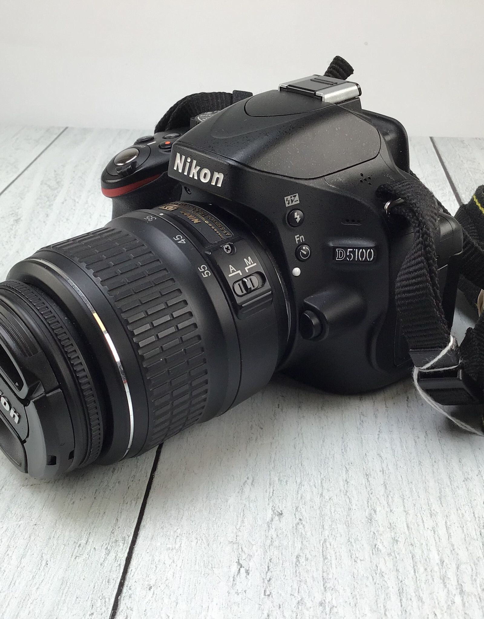 NIKON Nikon D5100 Camera w/ 18-55mm Used Good