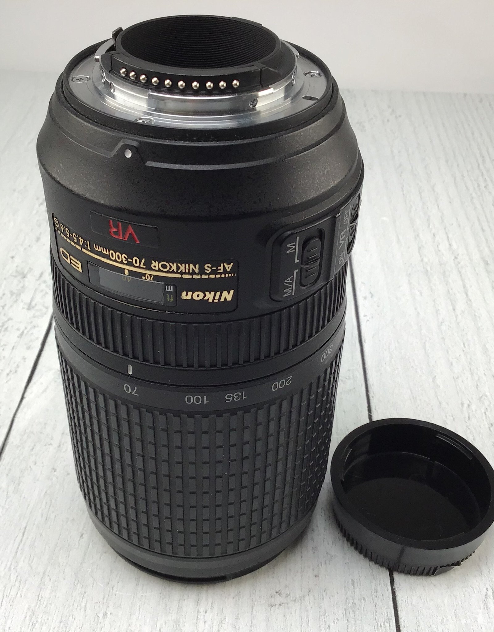 NIKON Nikon AF-S 70-300mm f4.5-5.6 G VR Lens Used Good