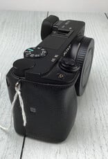 SONY Sony a6300 Camera Battery Door Lock Broken Used BGN