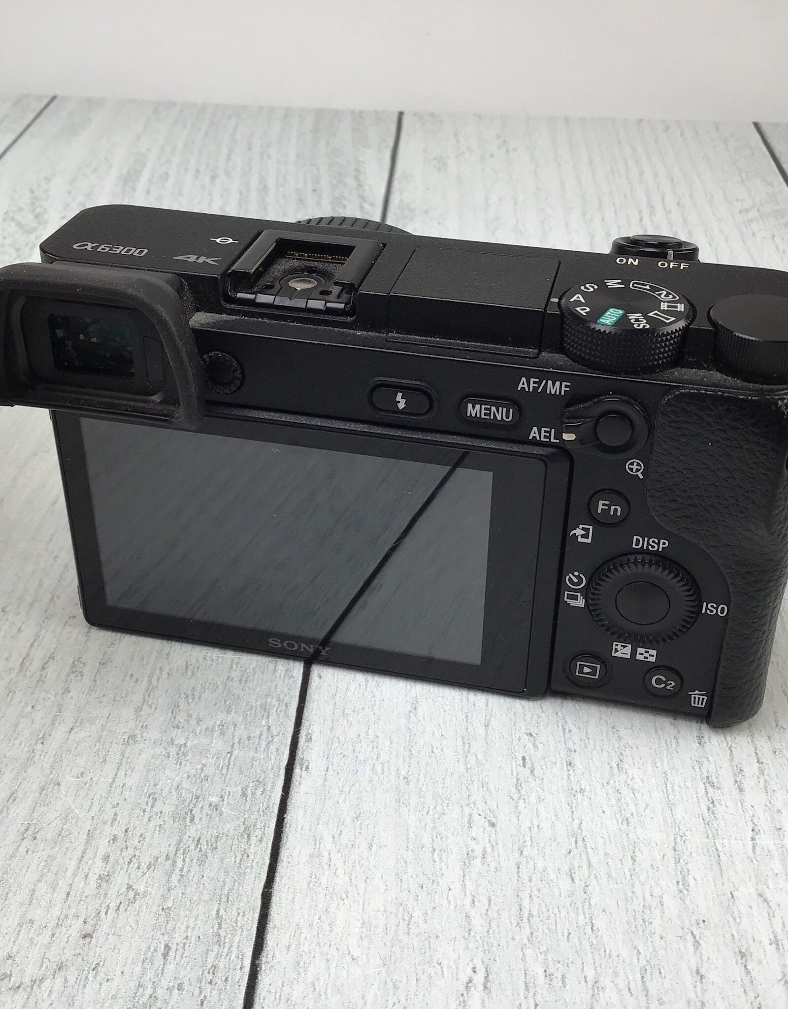 SONY Sony a6300 Camera Battery Door Lock Broken Used BGN