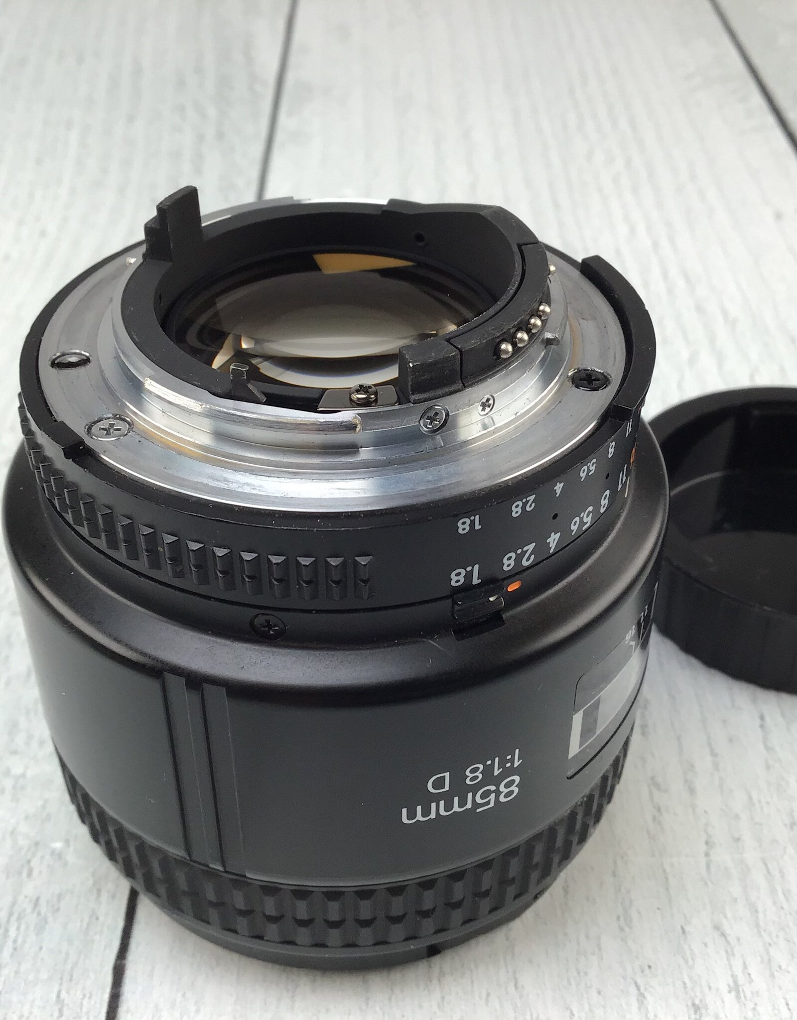 NIKON Nikon AF Nikkor 85mm f1.8D Lens Used Fair