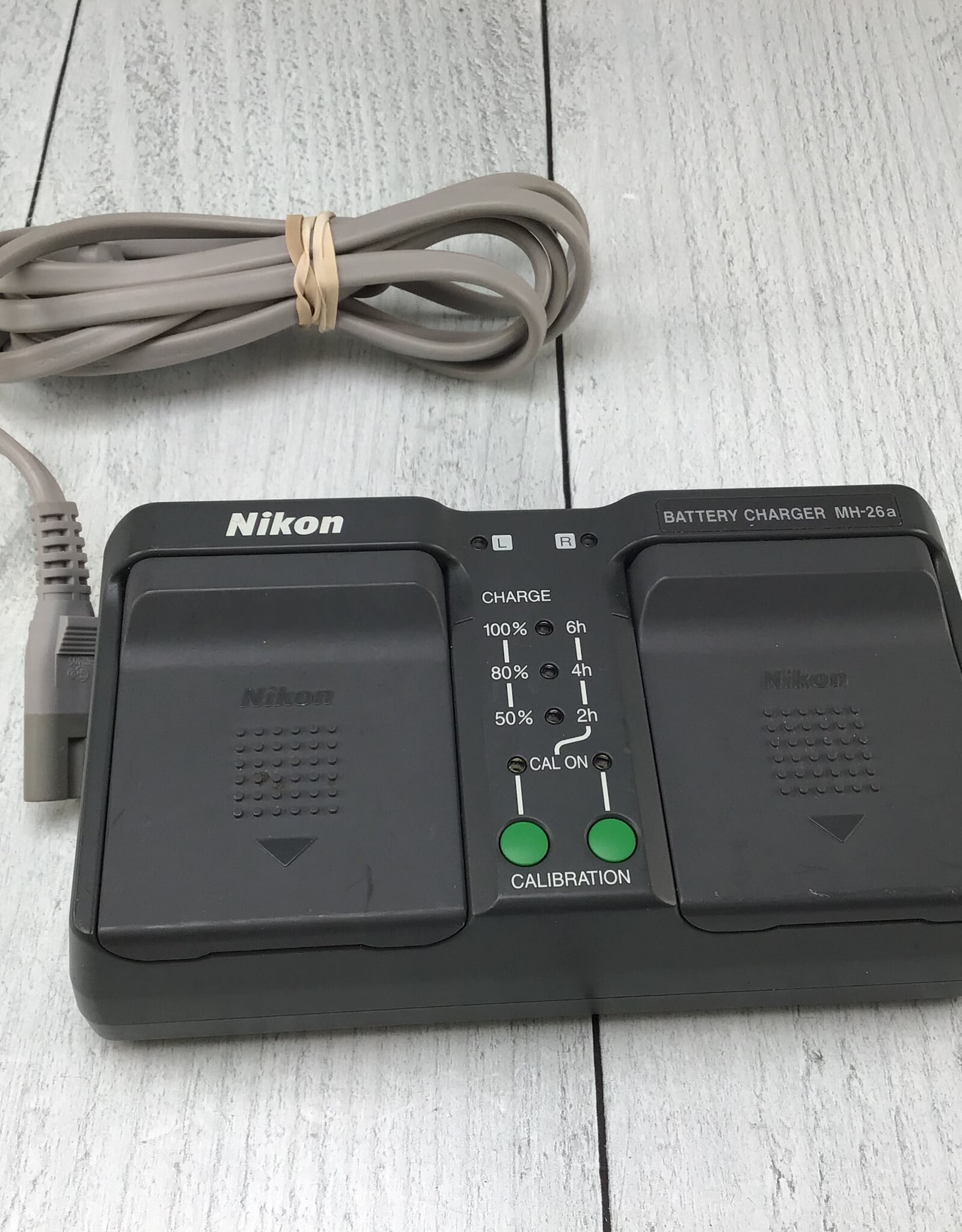 NIKON Nikon MH-26A Battery Charger Used Good