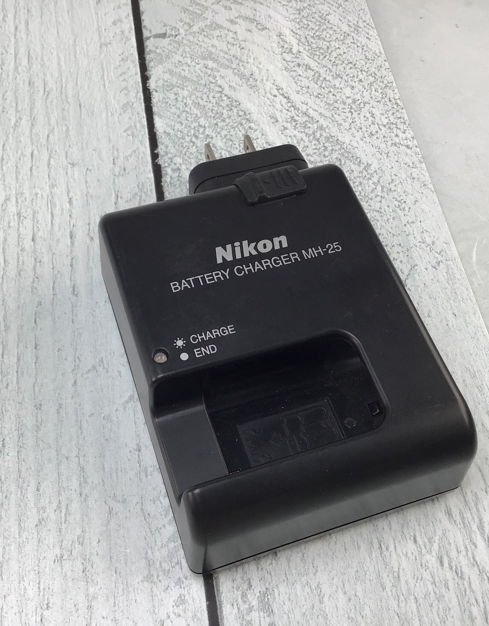 NIKON Nikon MH-25 Battery Charger Used Good