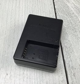 NIKON Nikon MH-27 Battery Charger for EN-EL20 Used Good