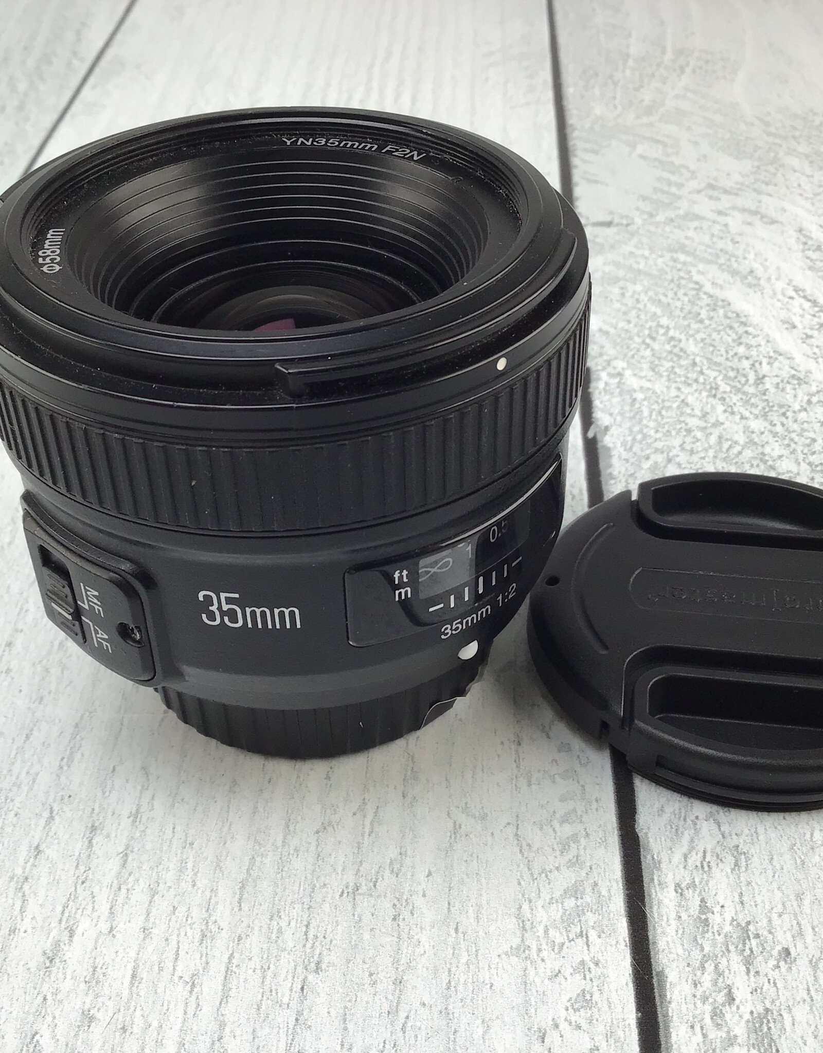 NIKON Yongnuo 35mm f2 Lens for Nikon Used Good