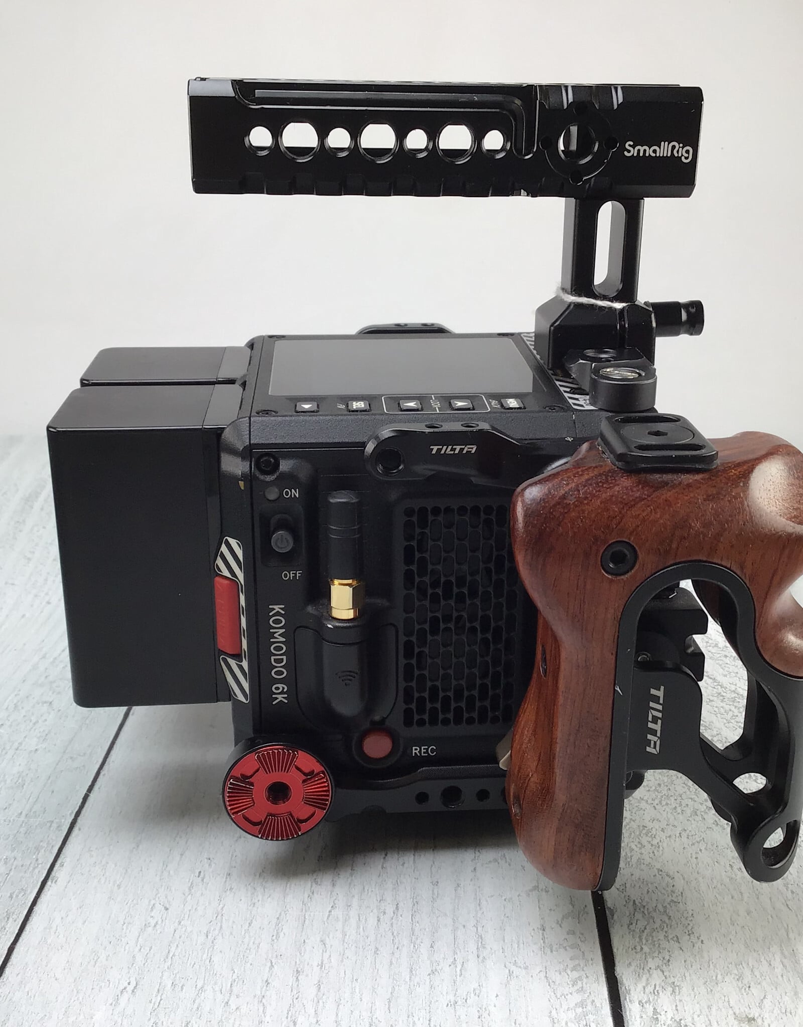 Red RED DIGITAL CINEMA KOMODO 6K Camera w/ Access 406 Hours Used Fair