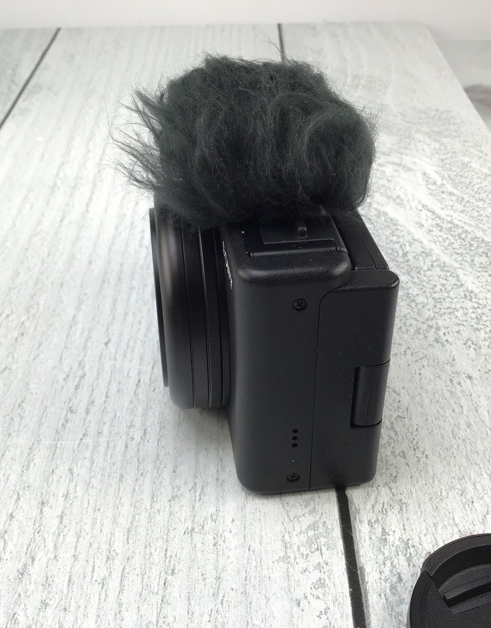 SONY Sony ZV-1F Camera w/ Multi Battery Charger Used Good