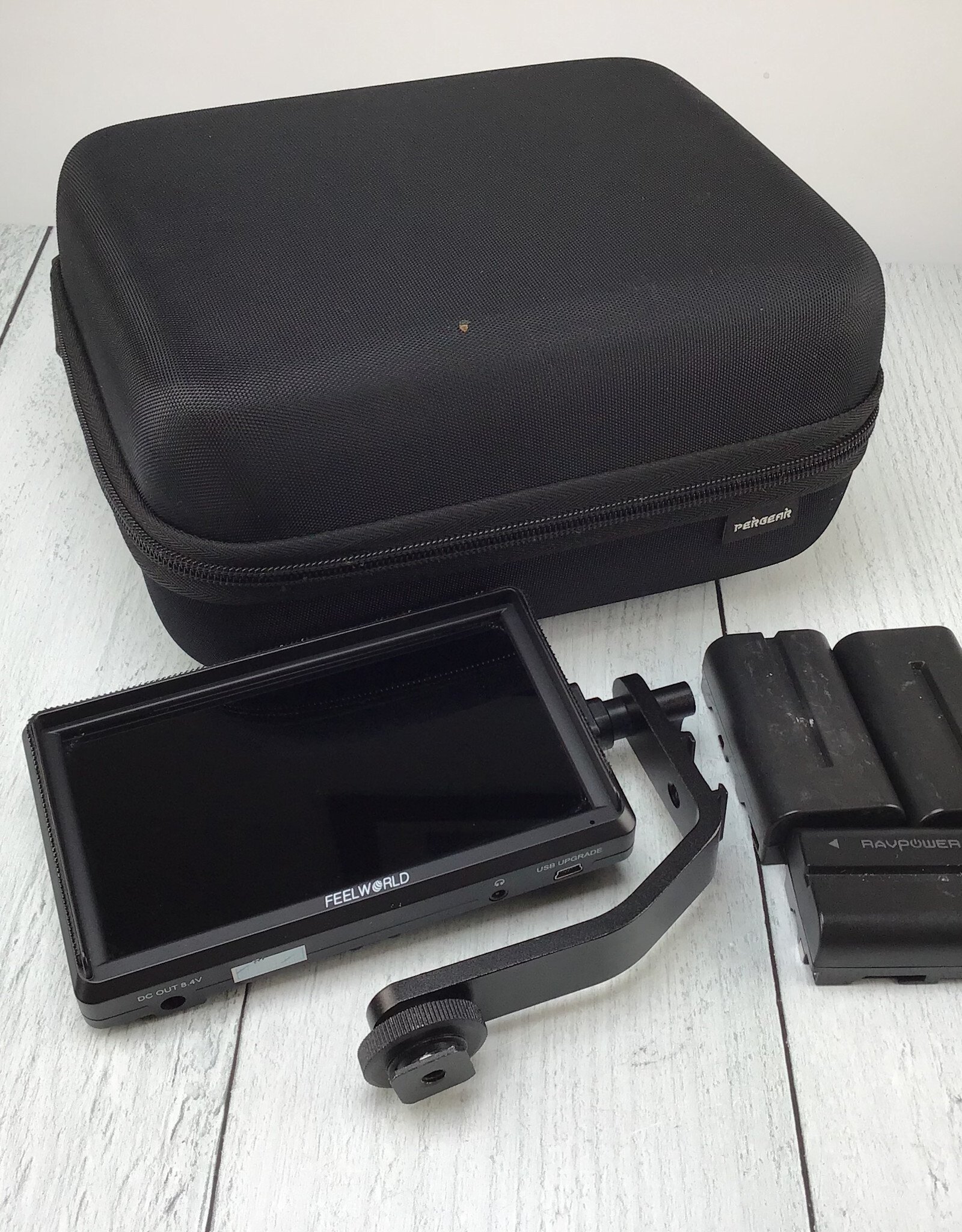 Feelworld FeelWorld F6 Plus 5.5" 4K HDMI Monitor in Case Used Good