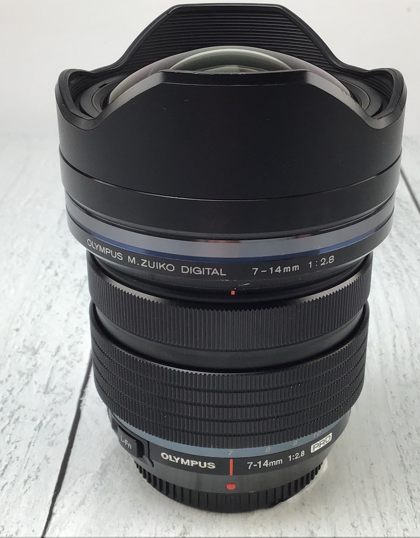OLYMPUS Olympus 7-14mm f2.8 Pro Lens No Front Cap Used Fair