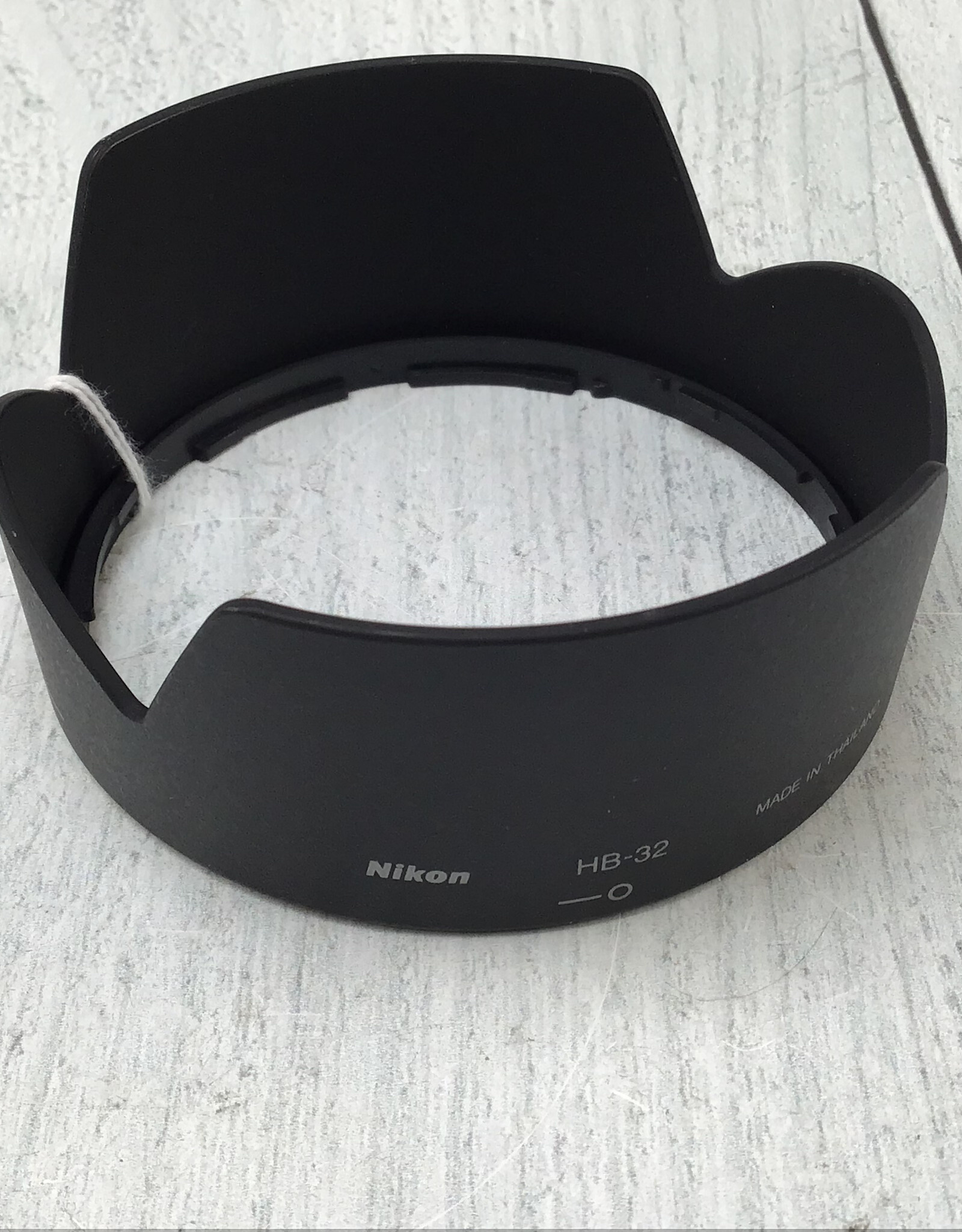 NIKON Nikon HB-32 Lens Hood Shade F/18-70,18-105 & 18-135 Used Good