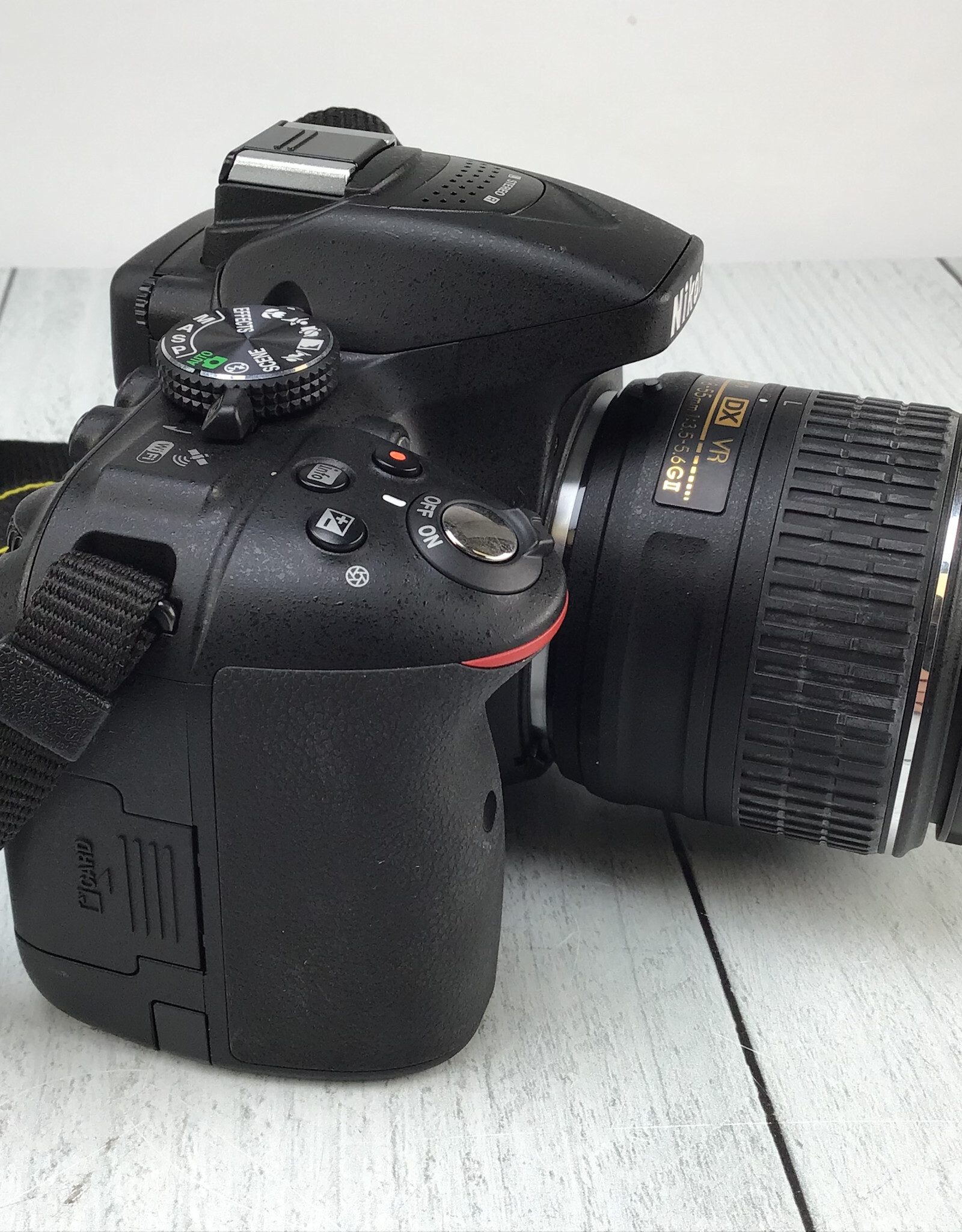 NIKON Nikon D5300 Camera 18-55mm VR II Used Good