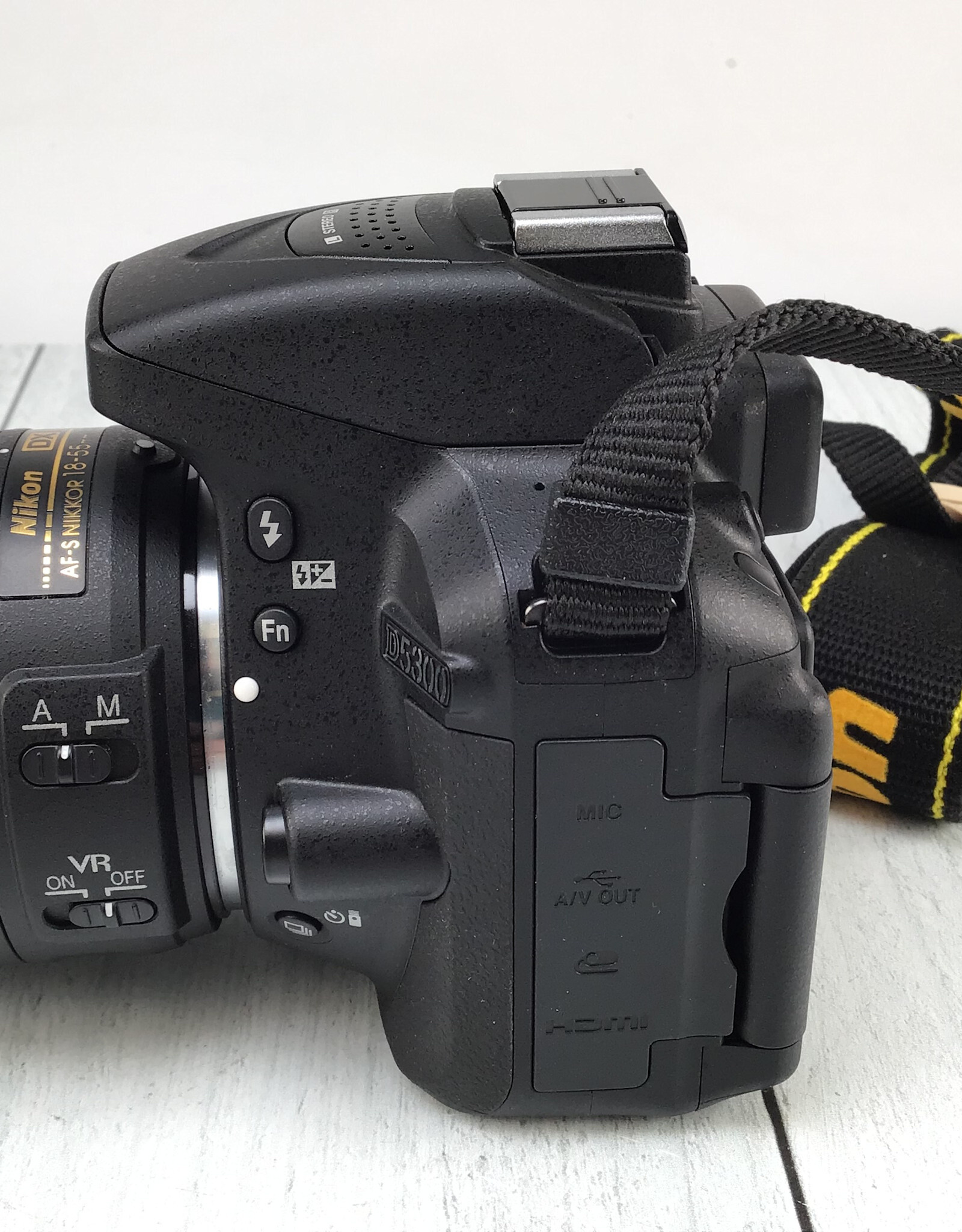 NIKON Nikon D5300 Camera 18-55mm VR II Used Good