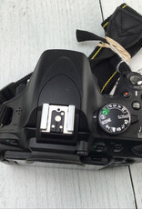 NIKON Nikon D5100 Camera Body No Charger Used Good