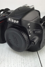 NIKON Nikon D5100 Camera Body No Charger Used Good