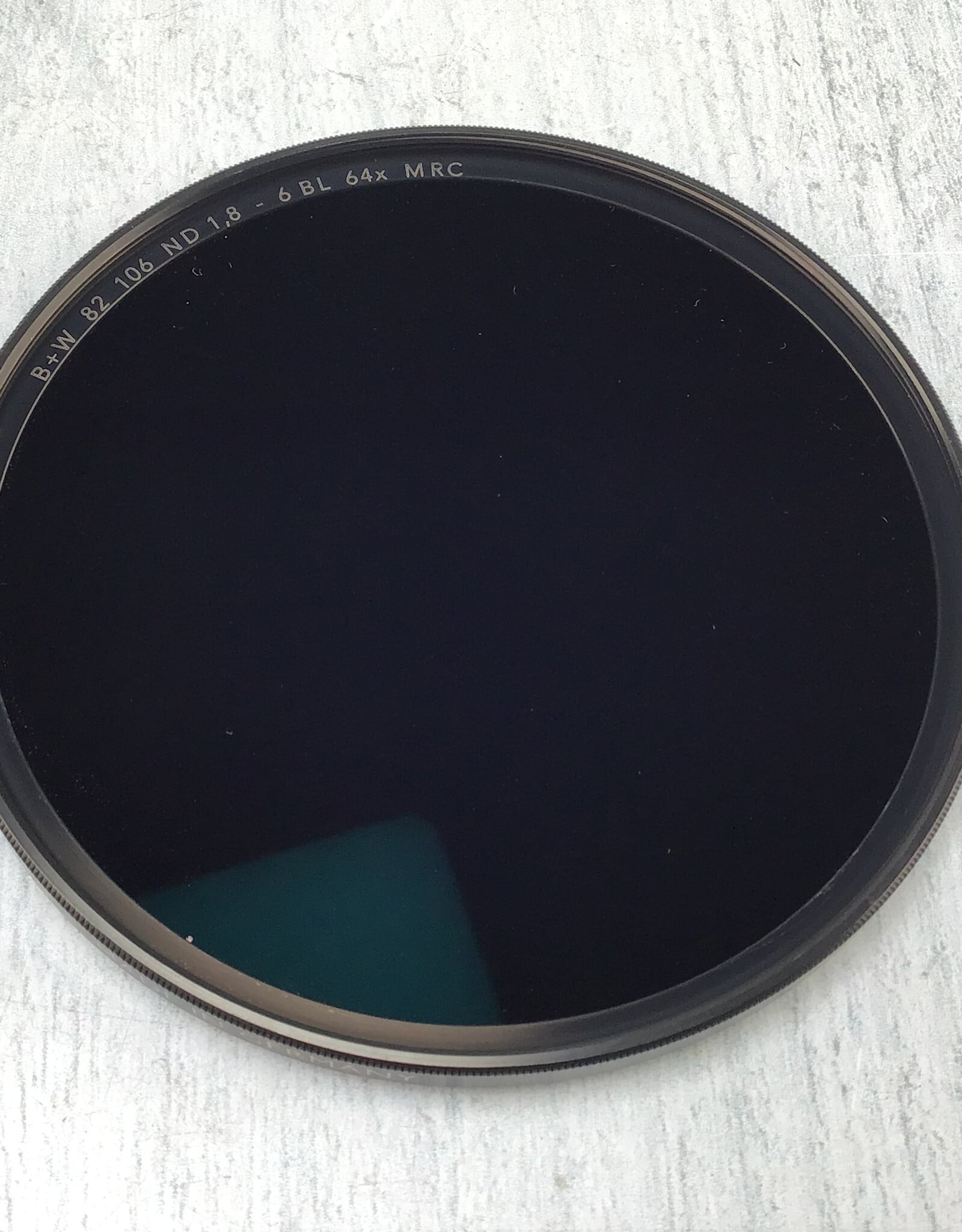 B+W B+W 82mm 106 ND 1.8 6 BL 64X MRC Neutral Density Filter Used Good