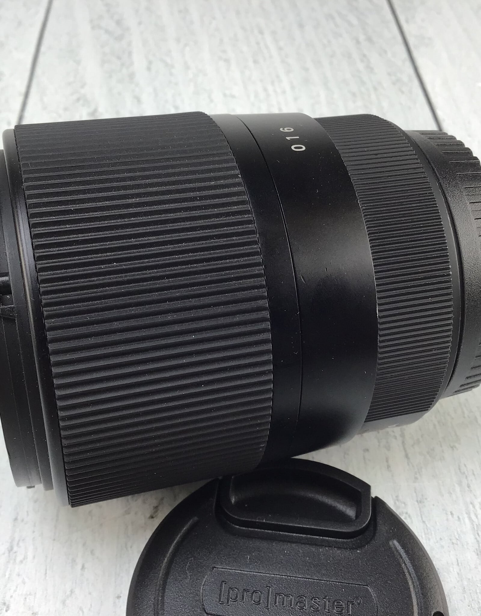 SIGMA Sigma 30mm f1.4 DC DN Lens for Fuji Used Good