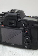NIKON Nikon D7000 Camera Body No Charger Used Good