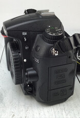 NIKON Nikon D7000 Camera Body No Charger Used Good