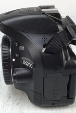NIKON Nikon D5200 Camera Body No Charger Used Good