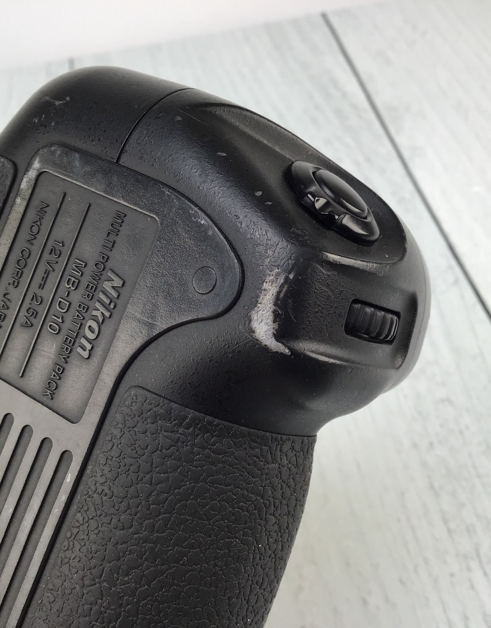 NIKON Nikon MB-D10 Battery Grip for D300, D700 Used Fair